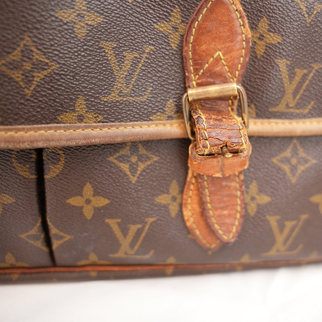 Louis Vuitton Gibecière MM Vintage Borsa a Tracolla in Tela Monogram Marrone