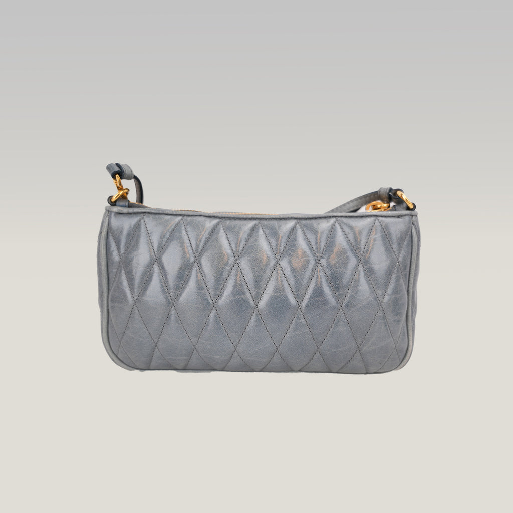 Miu Miu Matelassé Blu Mini Borsa a Spalla in Pelle con Logo Oro