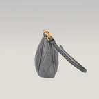 Miu Miu Matelassé Blu Mini Borsa a Spalla in Pelle con Logo Oro