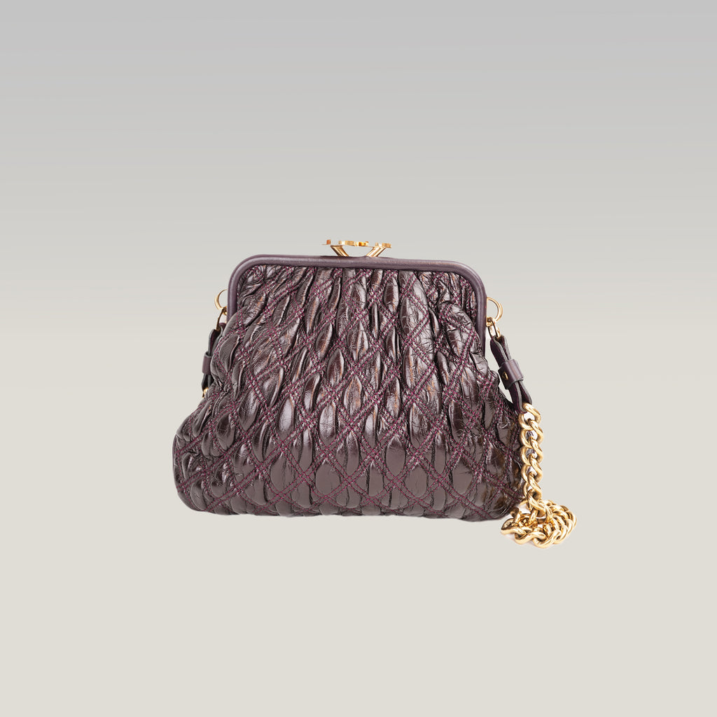 Marc Jacobs Borsa a Tracolla in Pelle Matelassé Bordeaux con Chiusura a Scatto e Catena Dorata