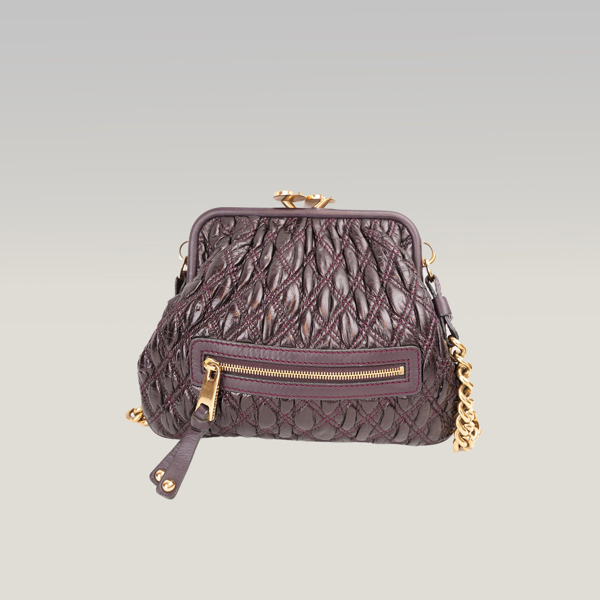 Marc Jacobs Borsa a Tracolla in Pelle Matelassé Bordeaux con Chiusura a Scatto e Catena Dorata