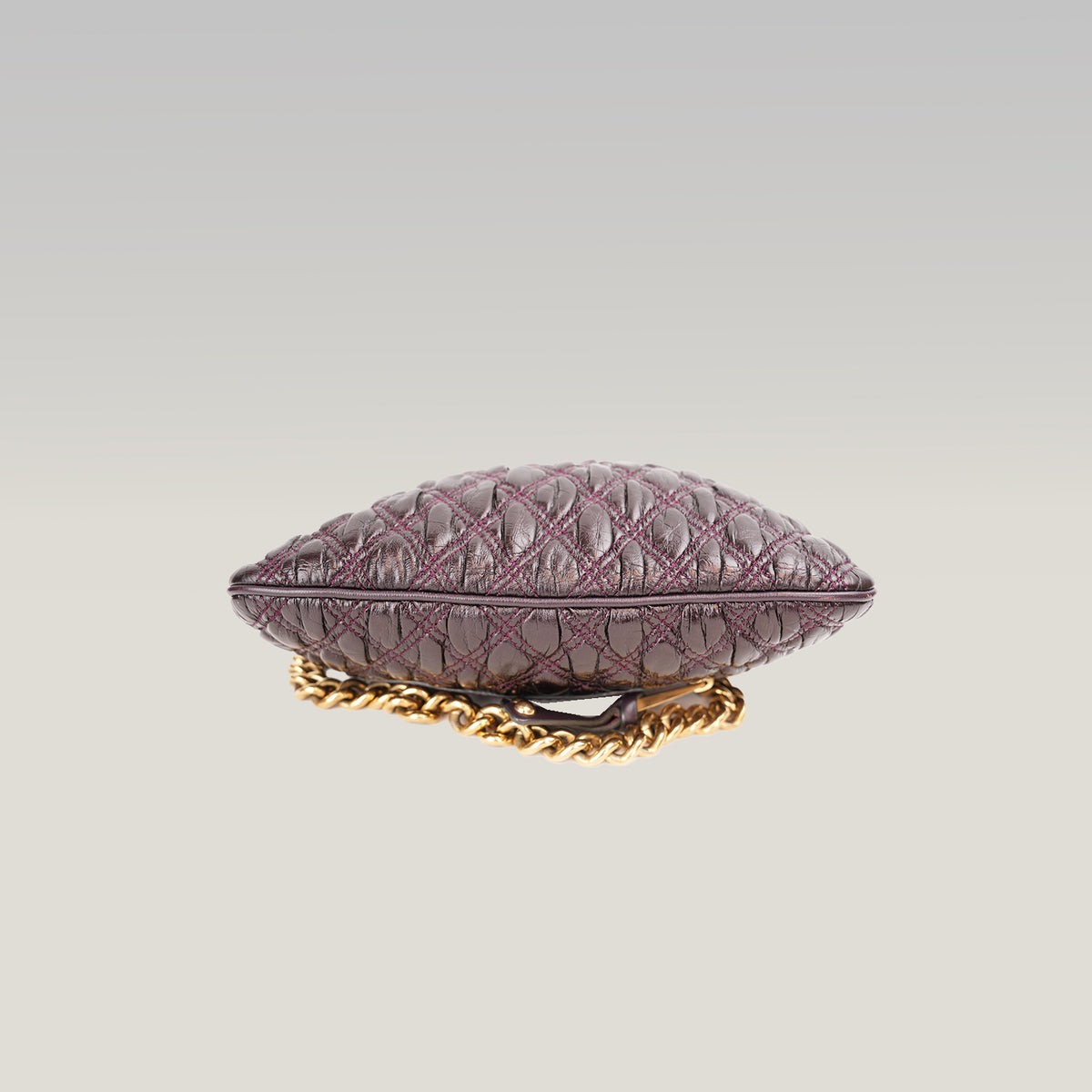 Marc Jacobs Borsa a Tracolla in Pelle Matelassé Bordeaux con Chiusura a Scatto e Catena Dorata