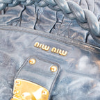 Miu Miu Coffer Matelassé Borsa a Mano in Pelle di Agnello Blu Scuro con Hardware Dorato