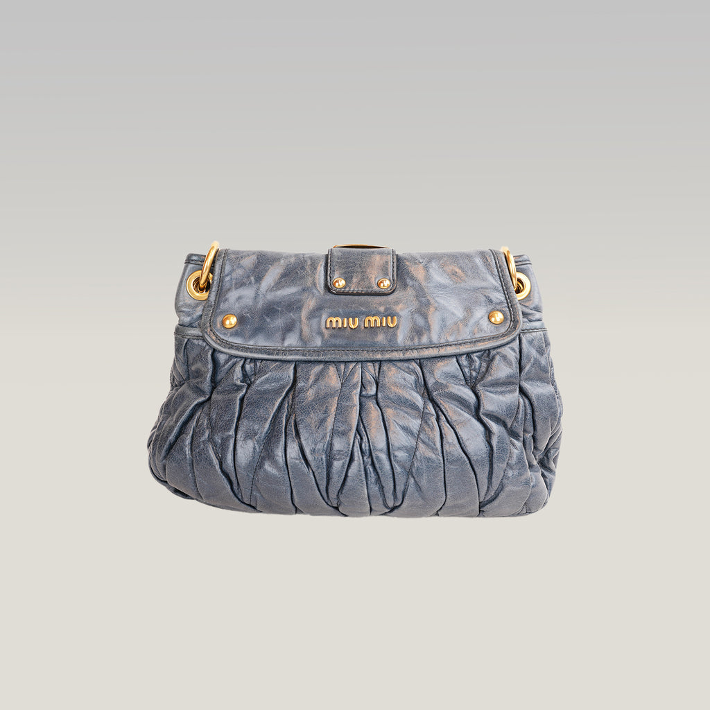 Miu Miu Coffer Matelassé Borsa a Mano in Pelle di Agnello Blu Scuro con Hardware Dorato