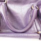 Miu Miu Vitello Lux Bow Borsa a Mano in Pelle Viola Effetto Vintage con Dettagli Dorati