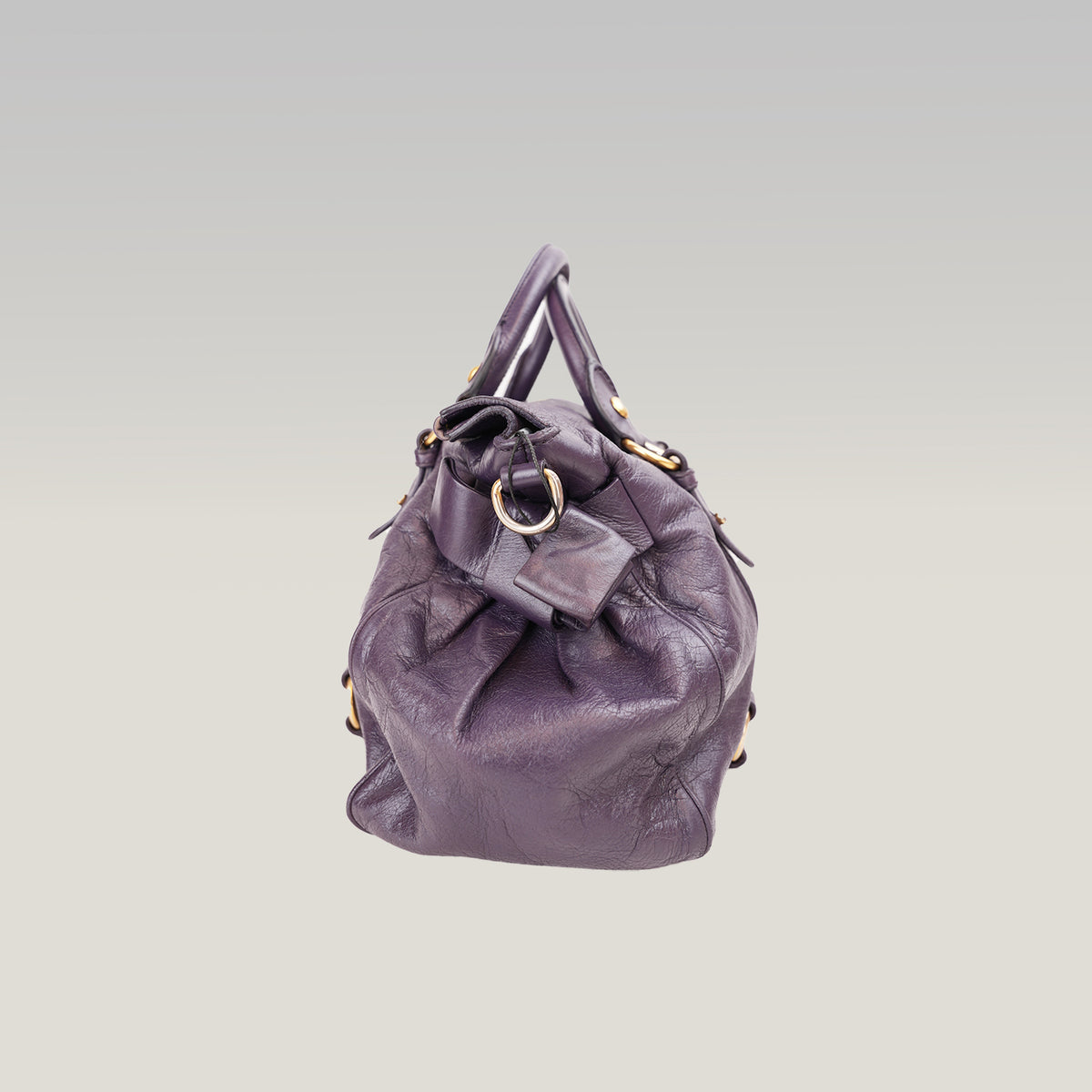 Miu Miu Vitello Lux Bow Borsa a Mano in Pelle Viola Effetto Vintage con Dettagli Dorati