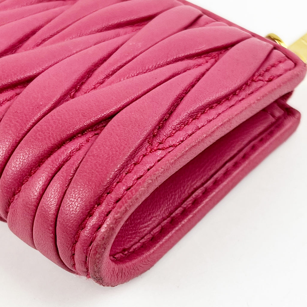Miu Miu Portafoglio Continental Matelassé in Pelle Nappa Rosa con Logo Dorato