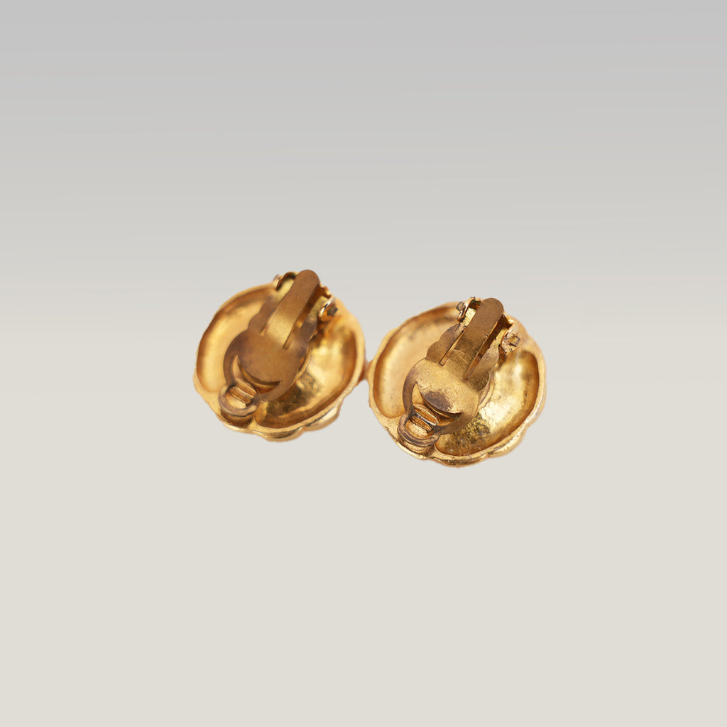 Chanel Orecchini a Clip Vintage in Lega Metallica Dorata con Grande Strass Centrale