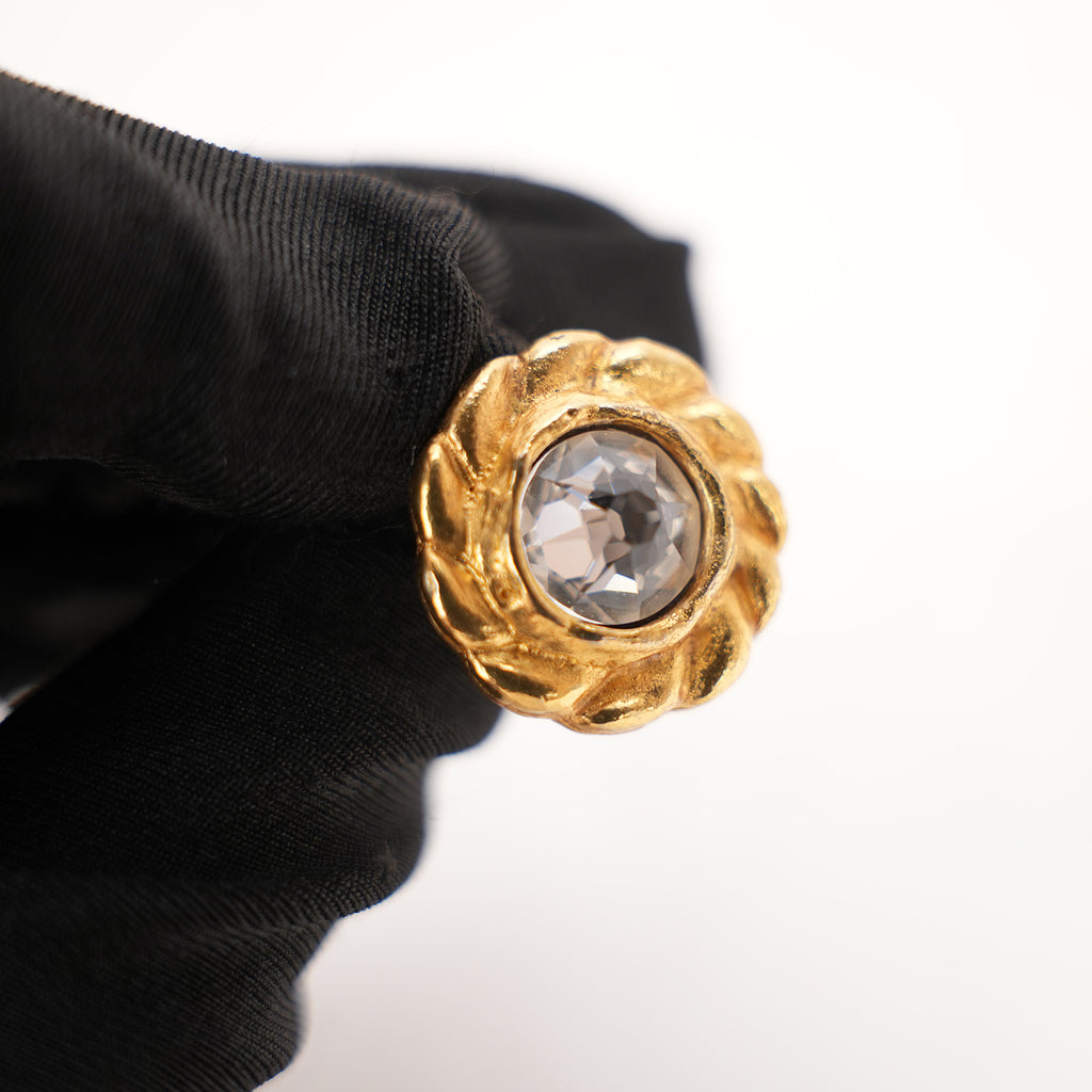 Chanel Orecchini a Clip Vintage in Lega Metallica Dorata con Grande Strass Centrale