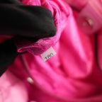 Prada Tessuto Borsa a Spalla Rosa in Nylon con Dettagli in Pelle