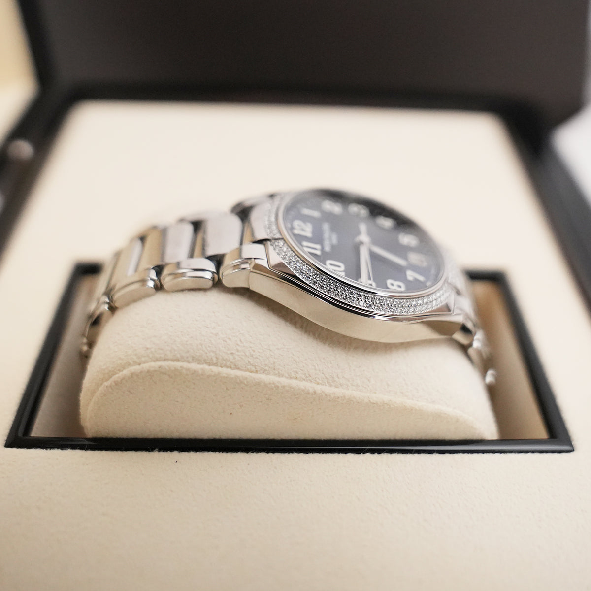 Patek Philippe Twenty~4 Automatic 7300/1200A-001 36 mm in Acciaio con Quadrante Blu Soleil e Diamanti