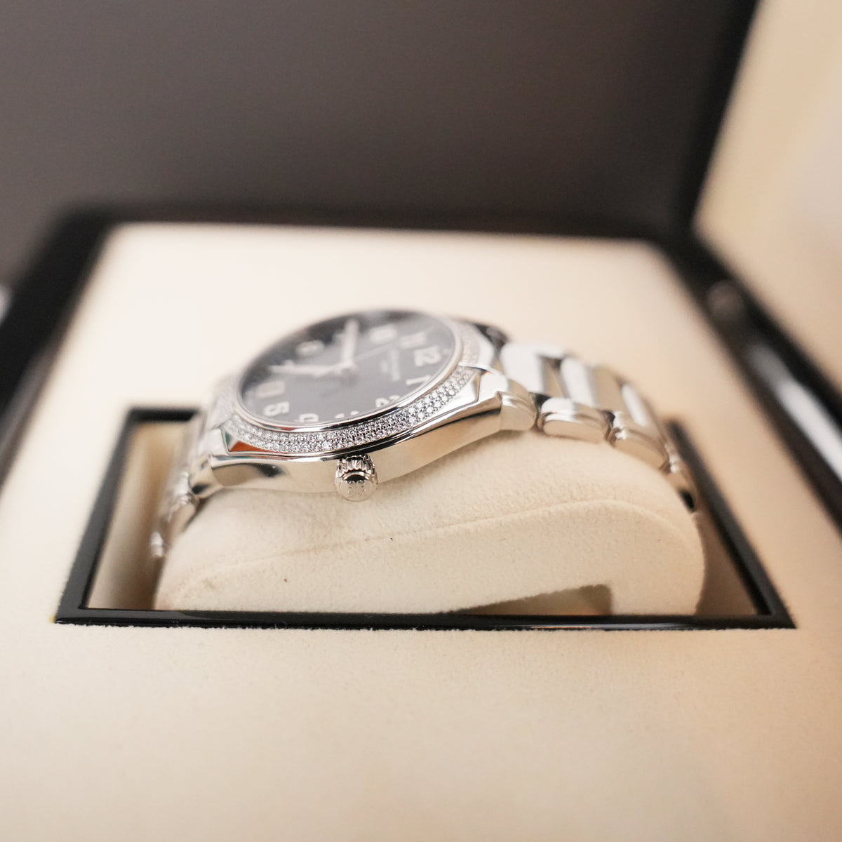 Patek Philippe Twenty~4 Automatic 7300/1200A-001 36 mm in Acciaio con Quadrante Blu Soleil e Diamanti