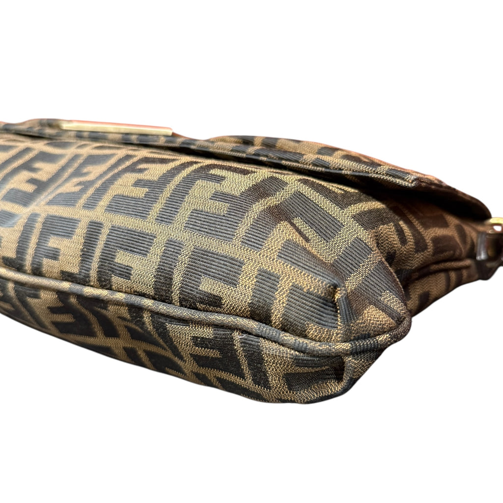 Fendi Baguette – Borsa a Spalla in Tela FF Marrone con Fibbia Effetto Tartaruga