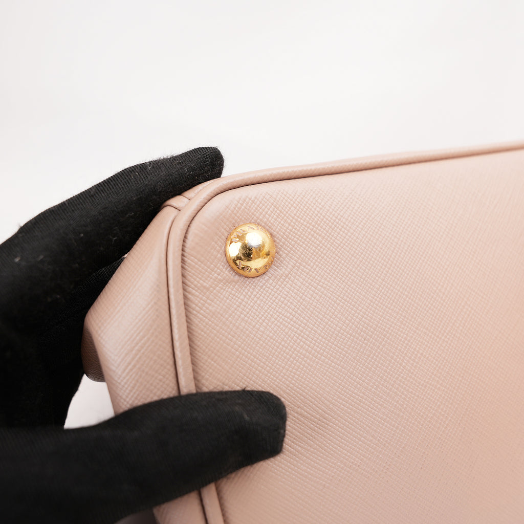 Prada Galleria Borsa a Mano Vintage in Pelle Saffiano Rosa Cipria con Logo Triangolare Dorato