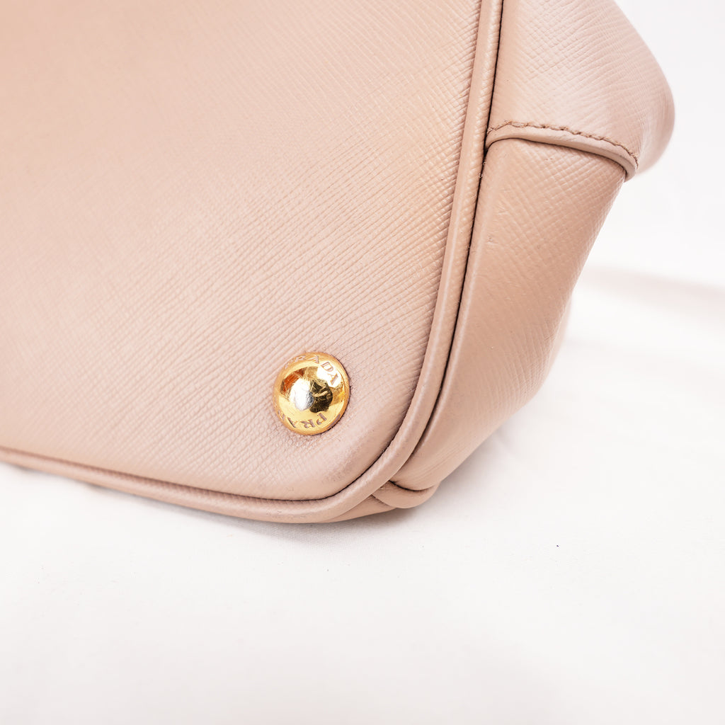 Prada Galleria Borsa a Mano Vintage in Pelle Saffiano Rosa Cipria con Logo Triangolare Dorato