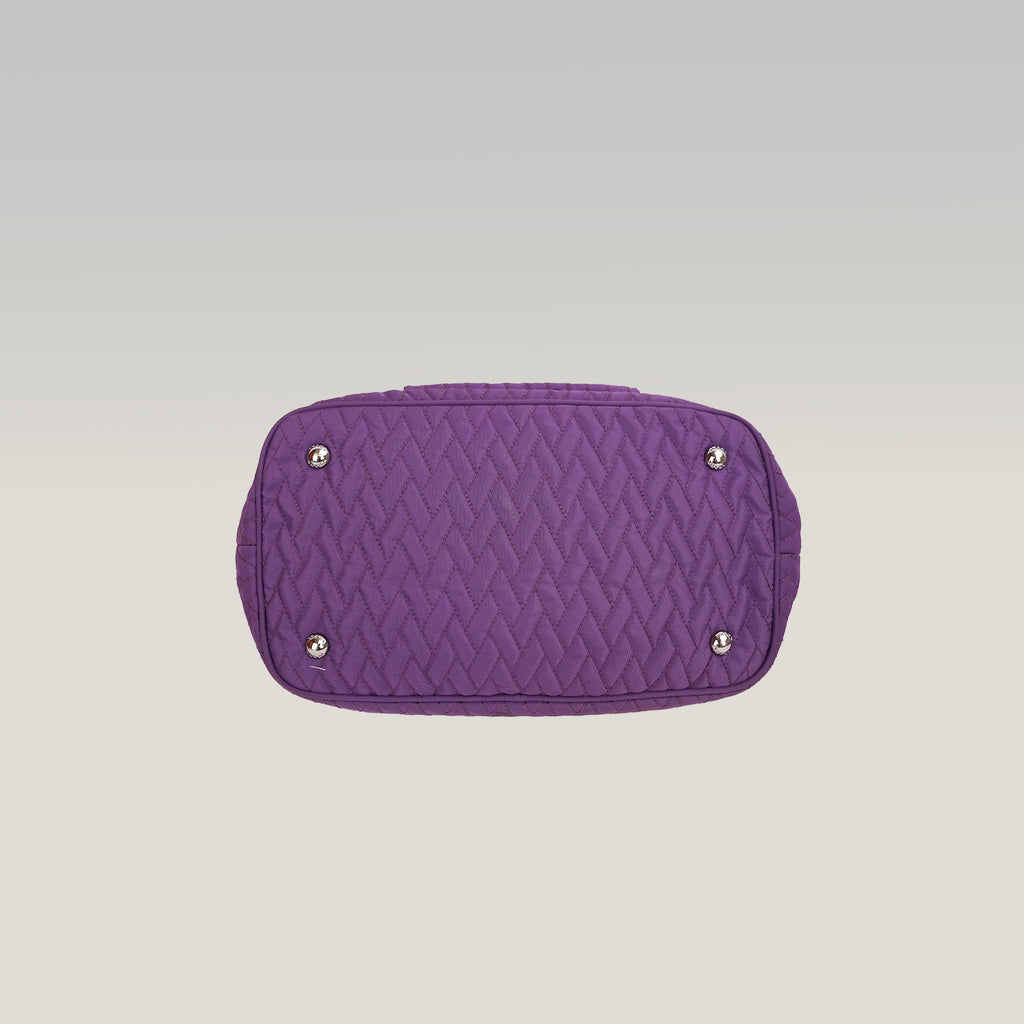Prada Tessuto Gaufre Borsa a Spalla Viola in Nylon con Catena