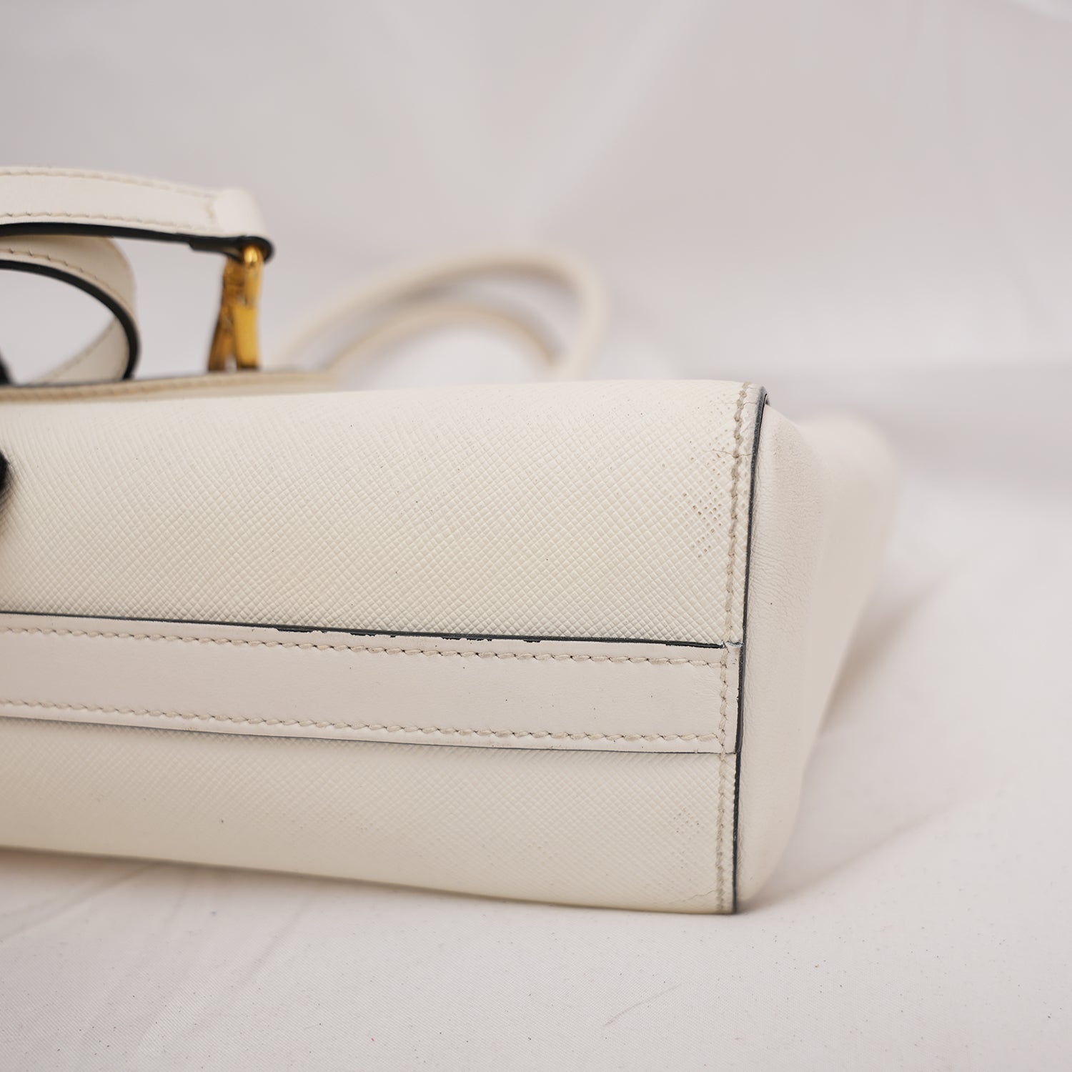 Prada Saffiano Lux Tote Bag Bianca in Pelle con Tracolla Regolabile