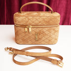 Saint Laurent Gaby Vanity Large Borsa a Mano in Pelle Scamosciata Marrone Cammello Matelassé con Logo YSL e Dettagli Dorati