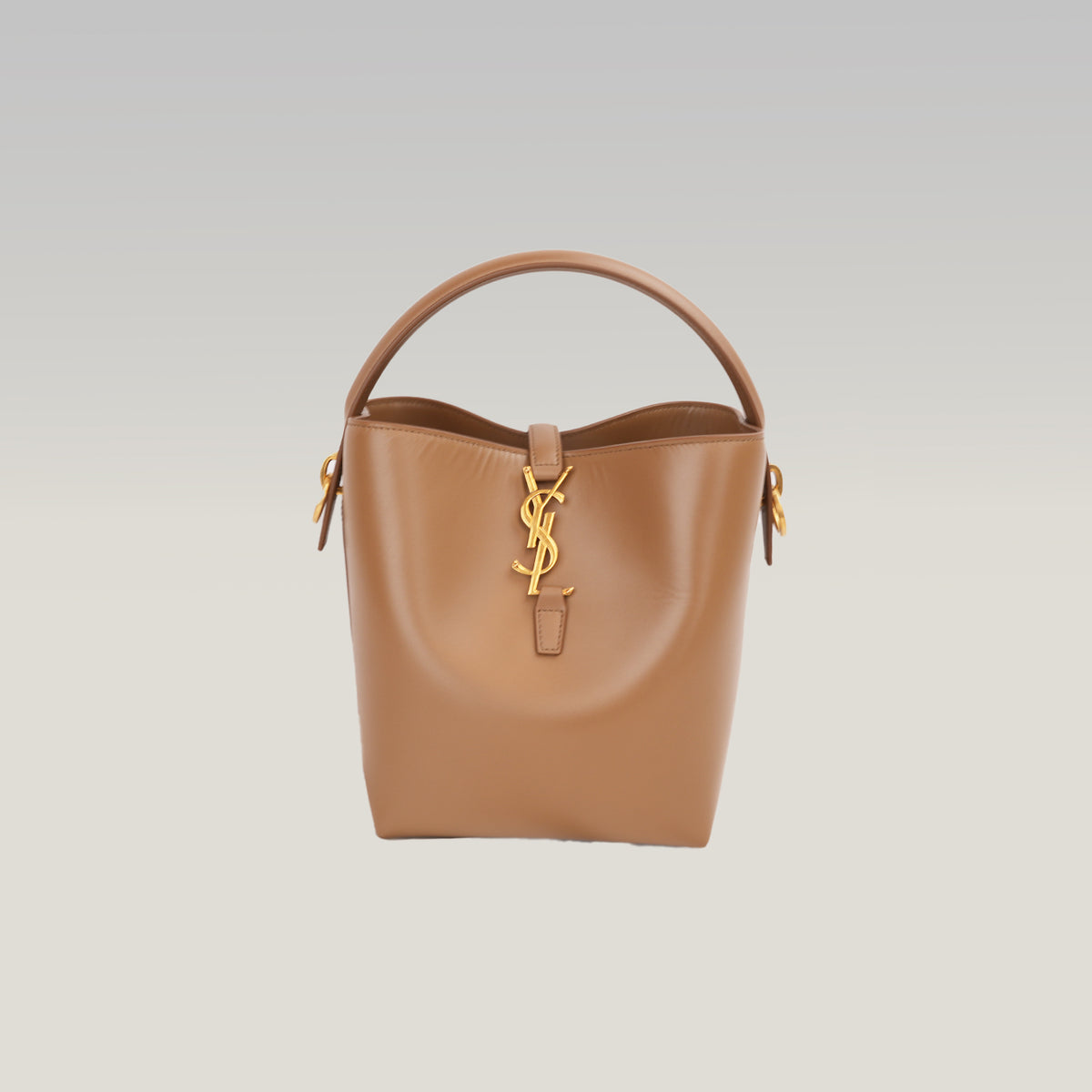 Saint Laurent Le 37 Small Borsa Secchiello in Pelle di Vitello Marrone Cognac con Logo YSL Dorato