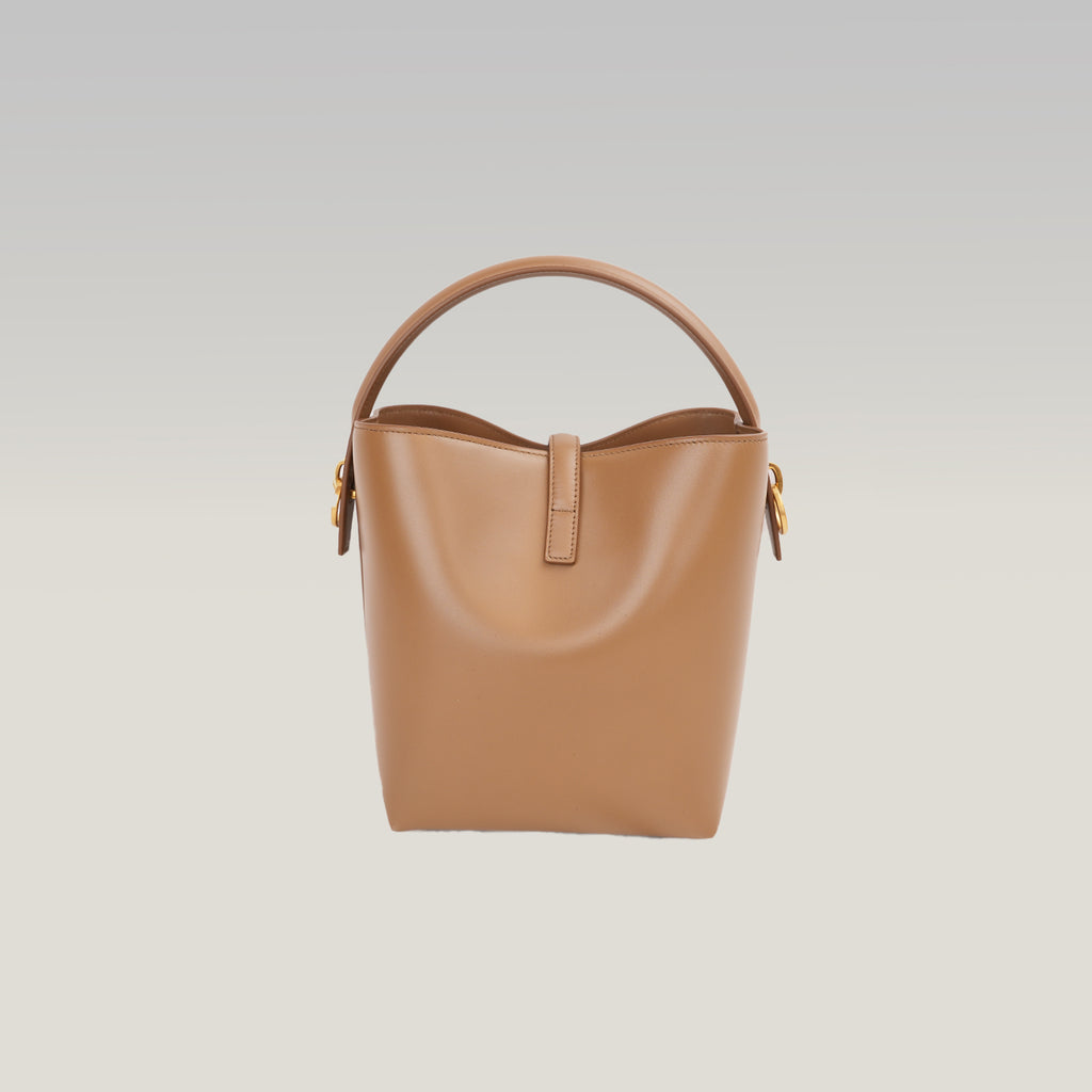 Saint Laurent Le 37 Small Borsa Secchiello in Pelle di Vitello Marrone Cognac con Logo YSL Dorato