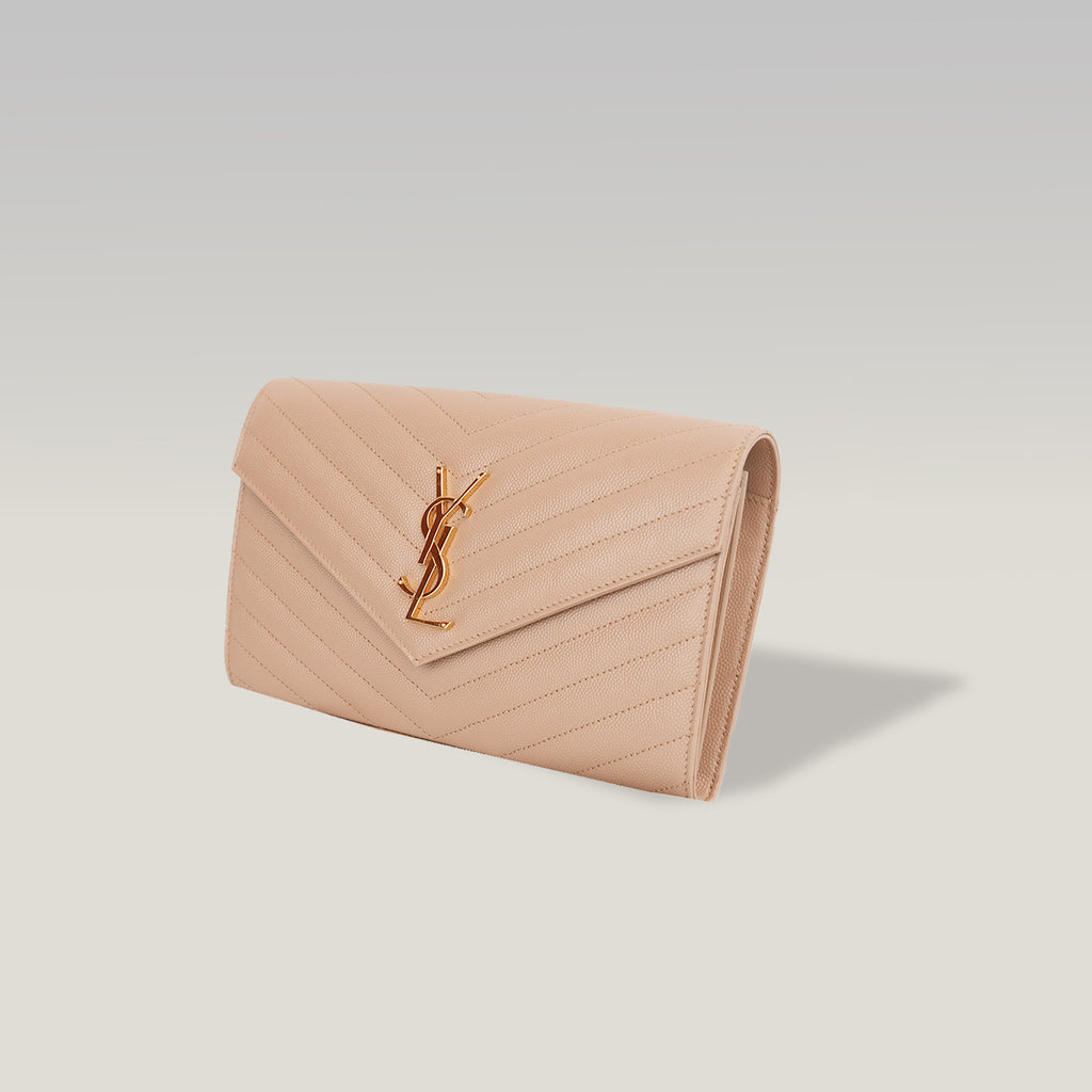 Saint Laurent Cassandra WOC Beige Nude in Pelle Matelassé Chevron con Logo YSL Dorato