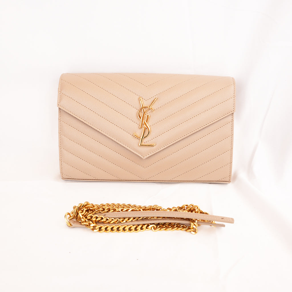 Saint Laurent Cassandra WOC Beige Nude in Pelle Matelassé Chevron con Logo YSL Dorato