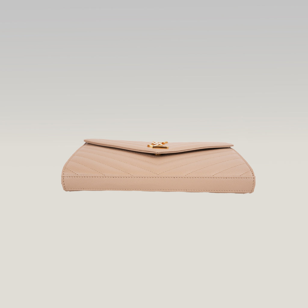 Saint Laurent Cassandra WOC Beige Nude in Pelle Matelassé Chevron con Logo YSL Dorato