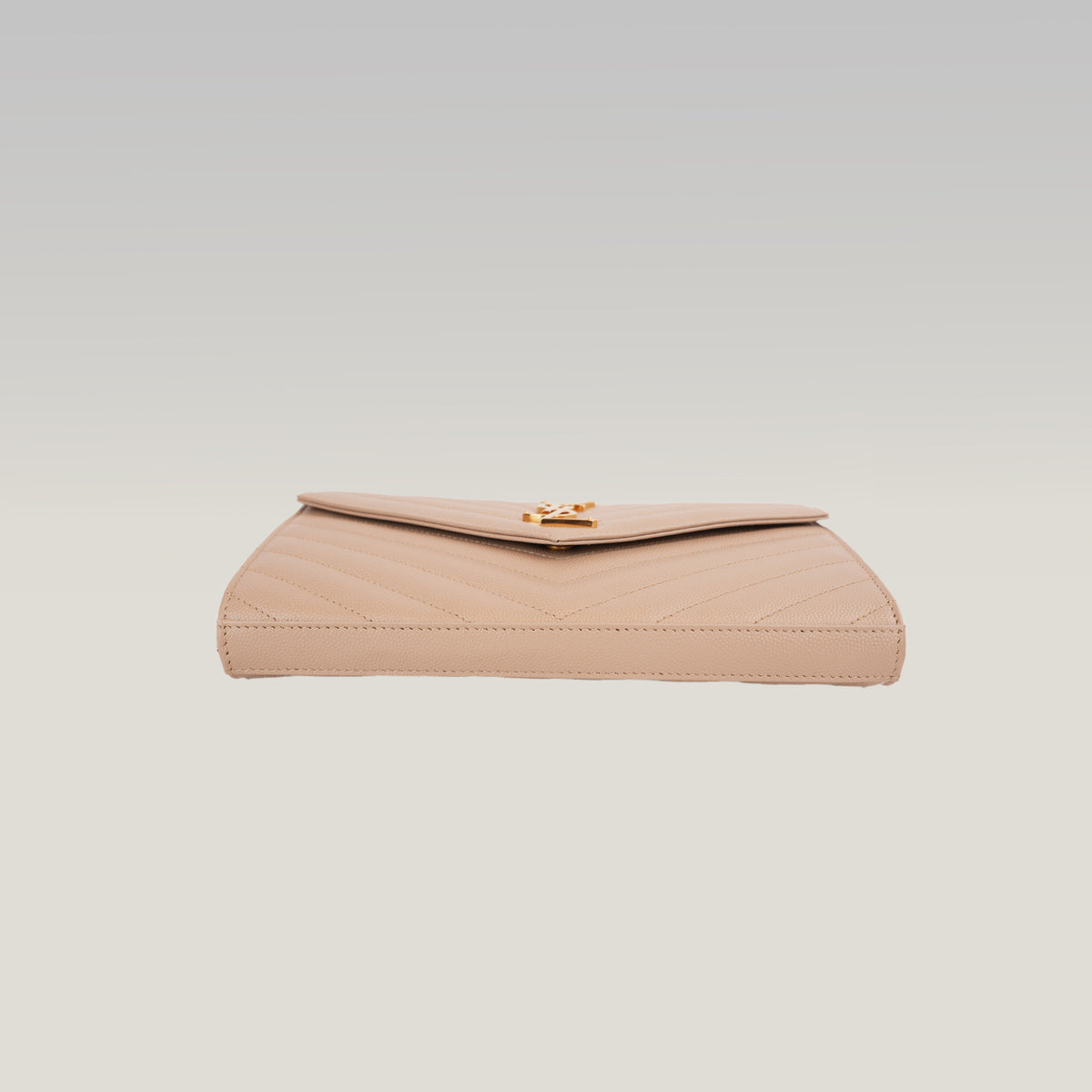 Saint Laurent Cassandra WOC Beige Nude in Pelle Matelassé Chevron con Logo YSL Dorato