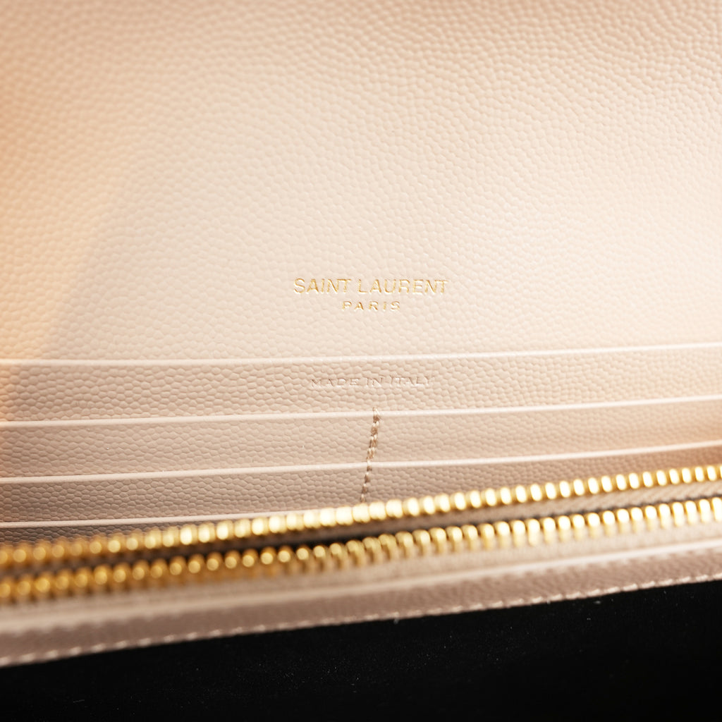 Saint Laurent Cassandra WOC Beige Nude in Pelle Matelassé Chevron con Logo YSL Dorato
