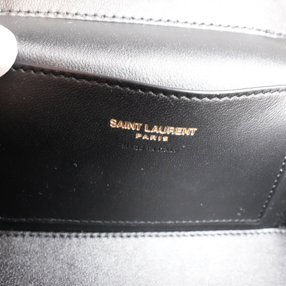 Saint Laurent Gaby Vanity Mini Borsa a Mano in Pelle Scamosciata Marrone Cammello Matelassé con Logo YSL Dorato