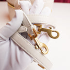 Saint Laurent Gaby Vanity Large Borsa a Mano in Pelle di Agnello Matelassé Bianca con Logo YSL e Dettagli Dorati
