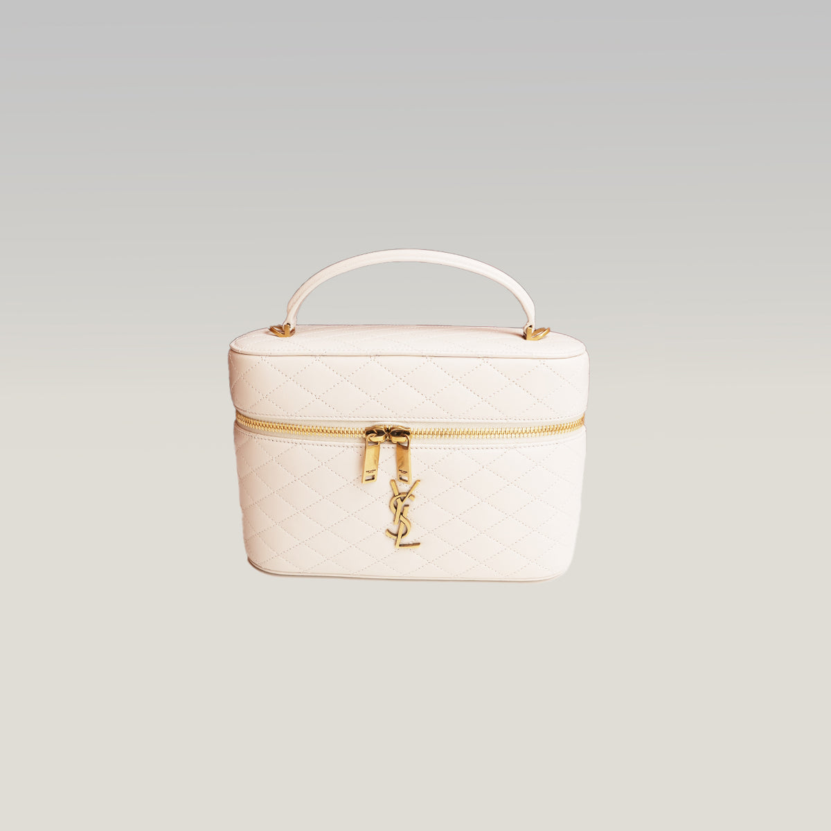Saint Laurent Gaby Vanity Large Borsa a Mano in Pelle di Agnello Matelassé Bianca con Logo YSL e Dettagli Dorati
