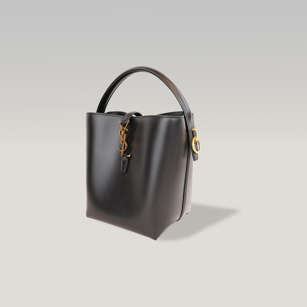 Saint Laurent Le 5 à 7 Supple Large Nera in Pelle con Hardware Dorato