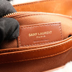 Saint Laurent Loulou Toy Borsa a Tracolla Piccola in Shearling Beige con Finiture in Pelle Marrone e Logo YSL Dorato