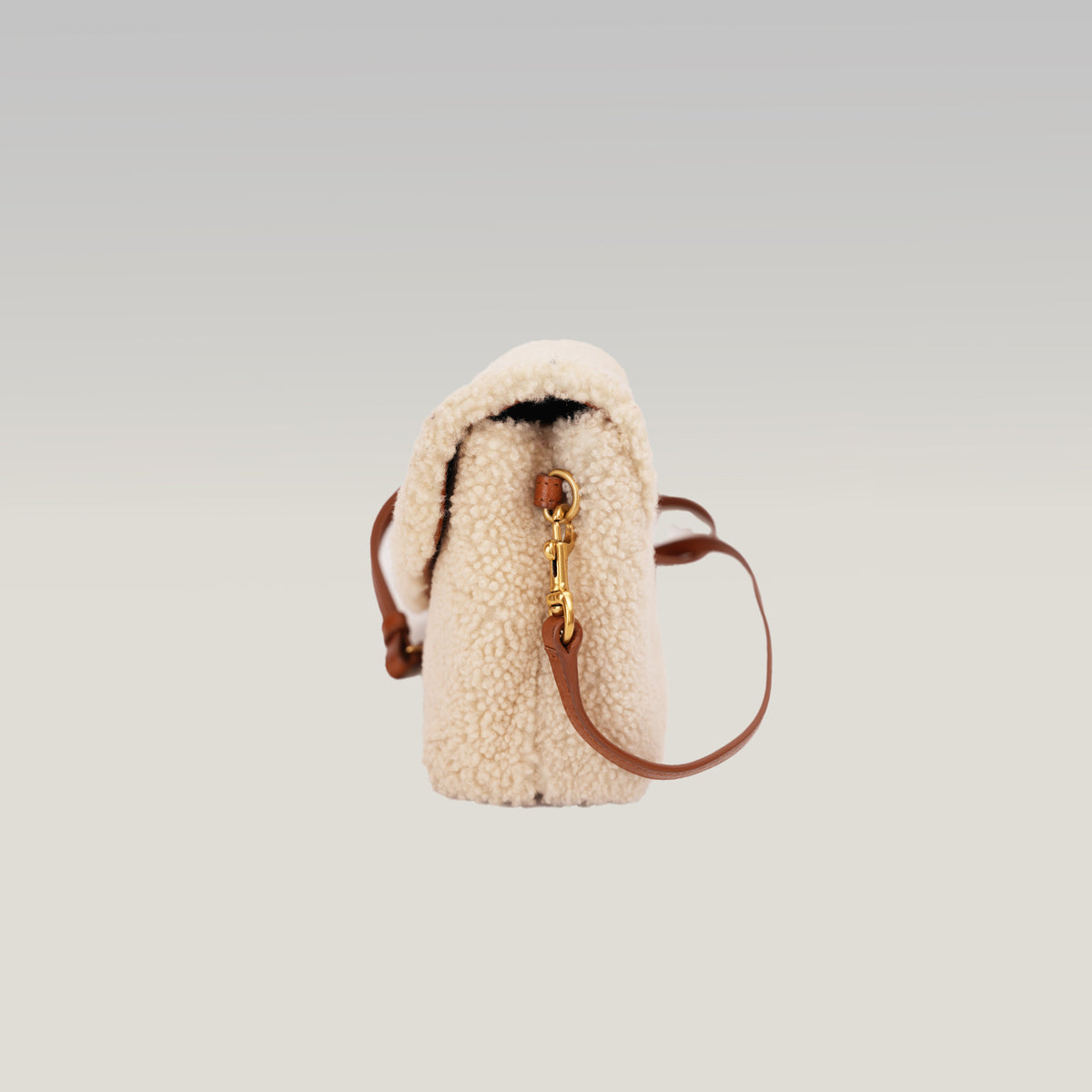 Saint Laurent Loulou Toy Borsa a Tracolla Piccola in Shearling Beige con Finiture in Pelle Marrone e Logo YSL Dorato