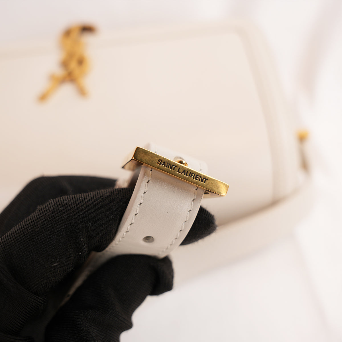 Saint Laurent Paris Solferino Borsa a Tracolla Media in Pelle Bianca con Hardware Dorato