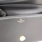 Valentino Garavani VLogo Loco East West Bag in Pelle Nera con Maxi Logo Oro