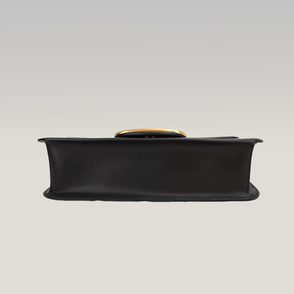 Valentino Garavani VLogo Loco East West Bag in Pelle Nera con Maxi Logo Oro