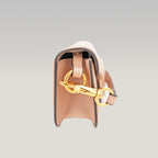 Valentino Garavani VLogo Loco Bag in Pelle Nude con Maxi Logo V e Tracolla a Catena