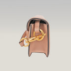 Valentino Garavani VLogo Loco Bag in Pelle Nude con Maxi Logo V e Tracolla a Catena