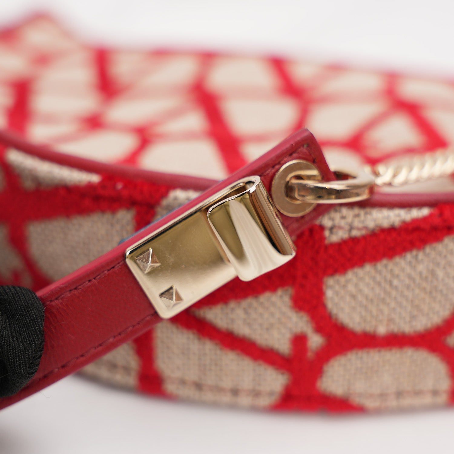 Valentino Borsa a Spalla Rossa in Tela Iconica