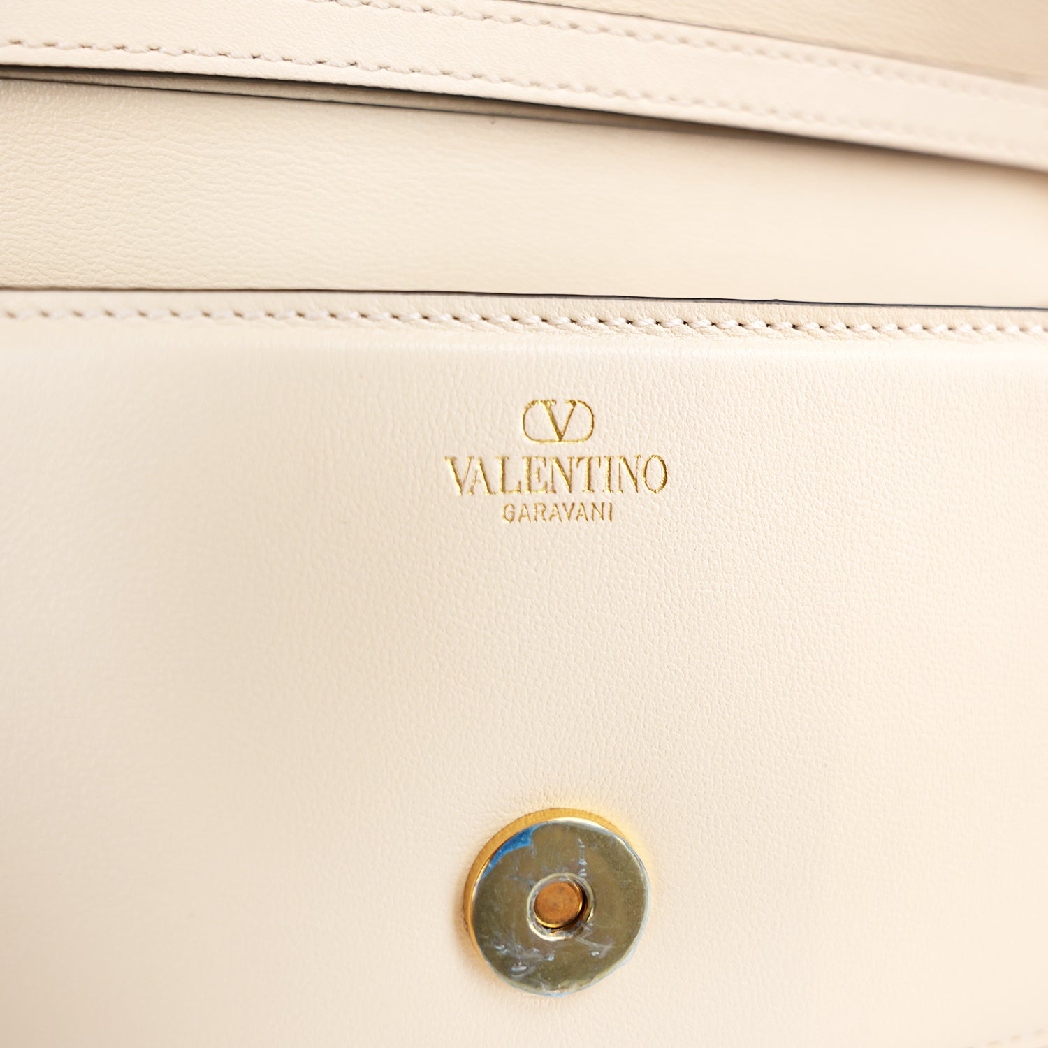 Valentino Garavani Locò Borsa Bianca in Pelle con Maxi VLogo Oro