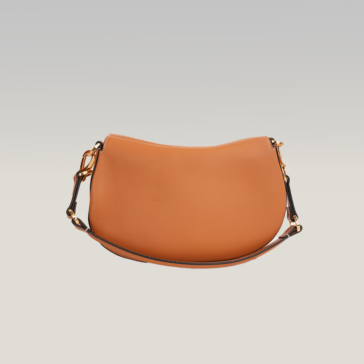Valentino Garavani Ohval Borsa Piccola in Pelle di Vitello Color Mandorla con Logo V Dorato