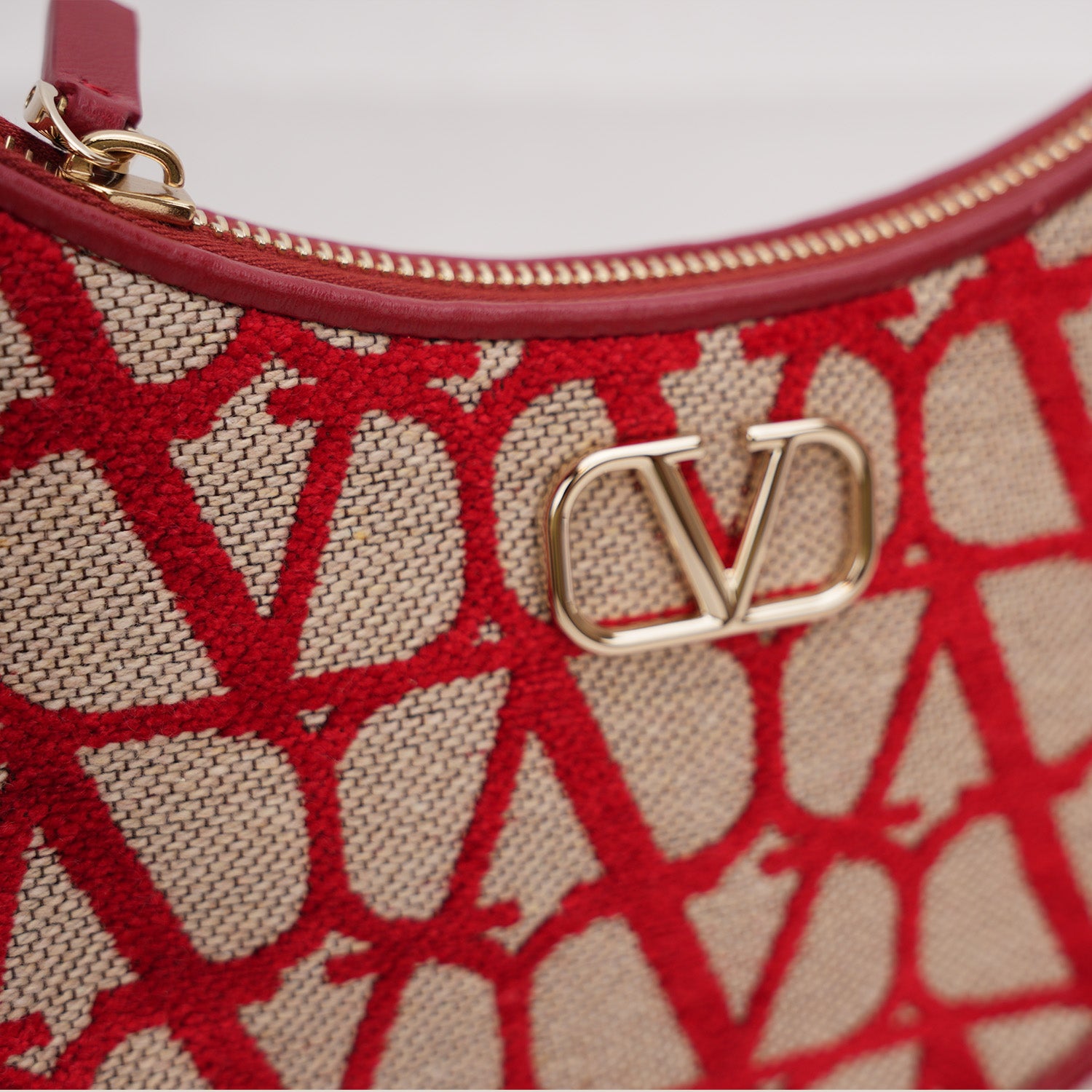 Valentino Borsa a Spalla Rossa in Tela Iconica