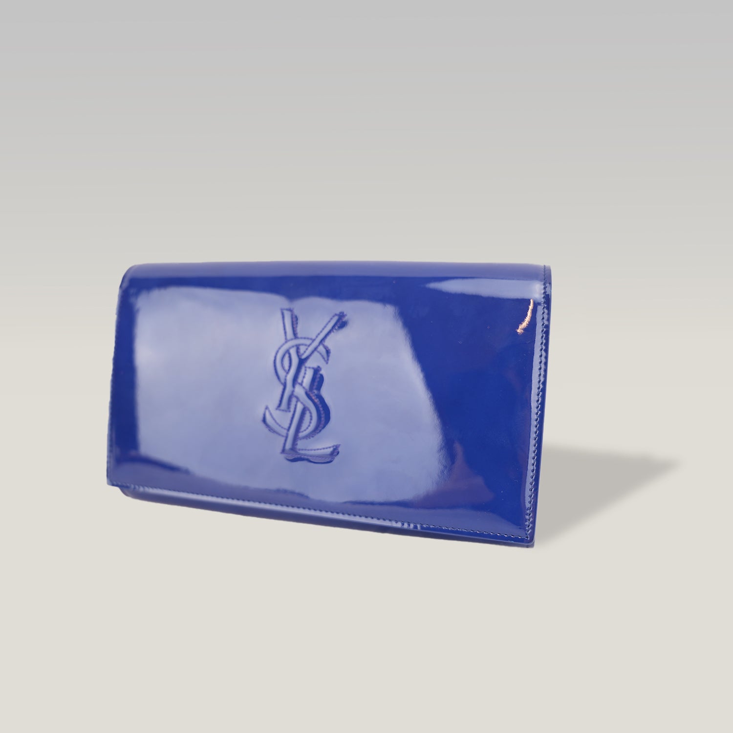 Yves Saint Laurent Belle De Jour Clutch Blu Royal in Vernice con Logo YSL