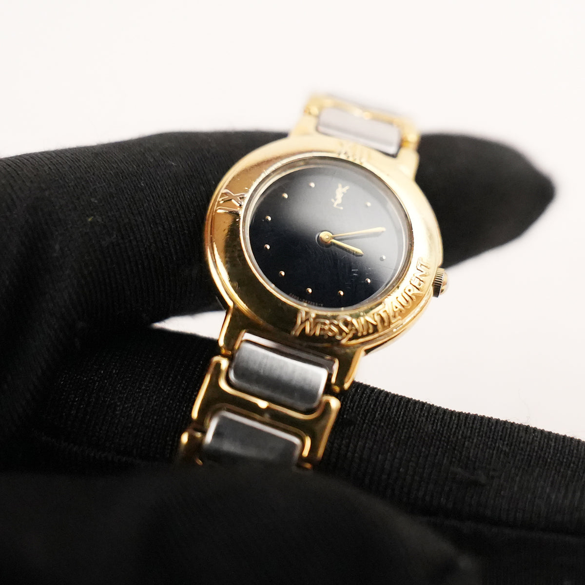 Yves Saint Laurent YSL Orologio Vintage Donna con Quadrante Nero e Bracciale Bicolore Oro e Argento
