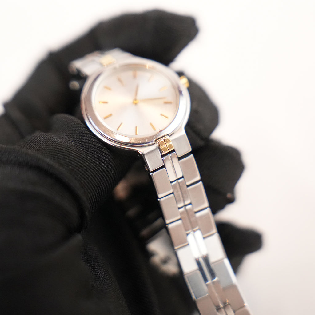 Yves Saint Laurent YSL Orologio Vintage Donna con Quadrante Argentato e Bracciale in Metallo Argentato e Dettagli Dorati