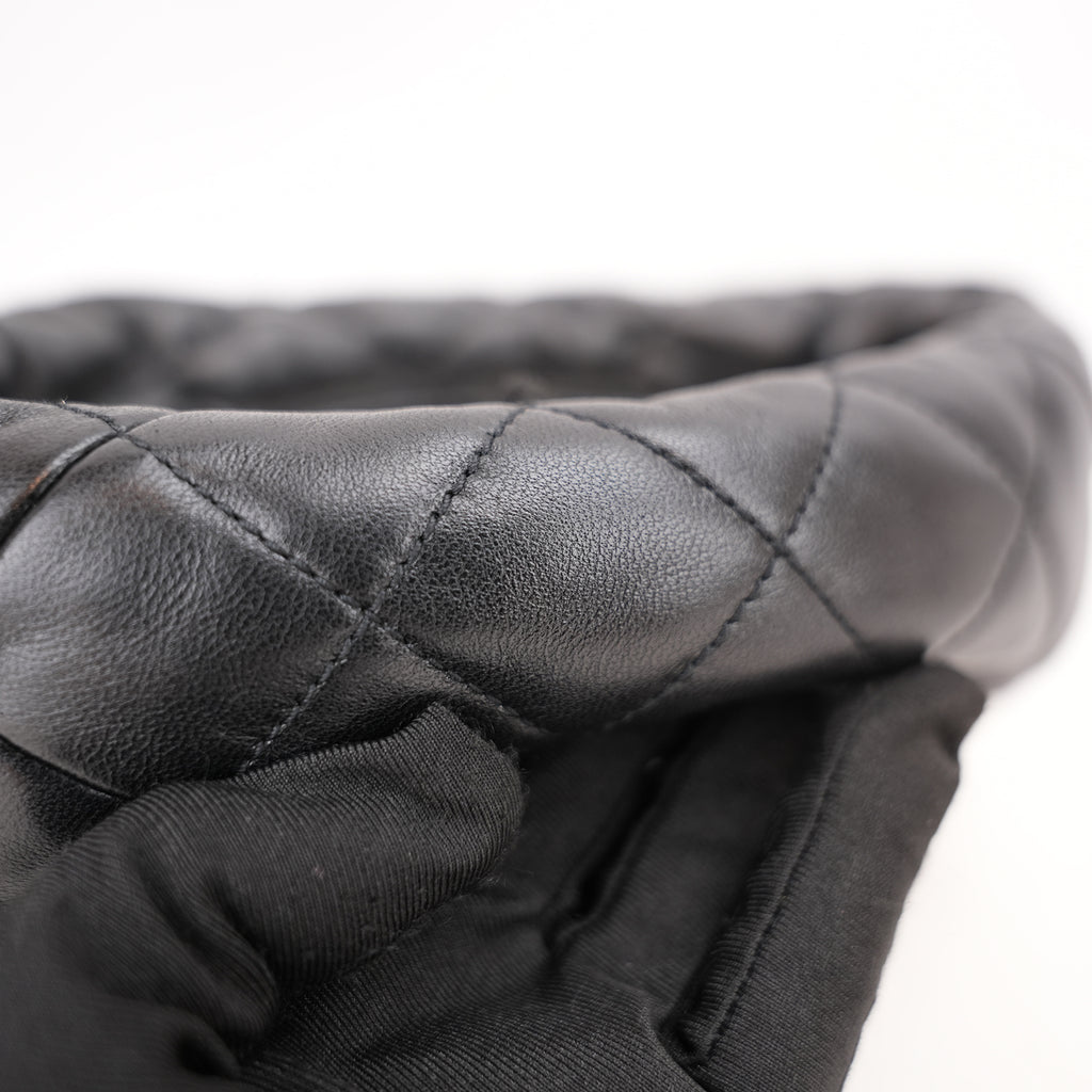 Saint Laurent Borsa Hobo Mini Nera Trapuntata in Pelle con Logo YSL Dorato