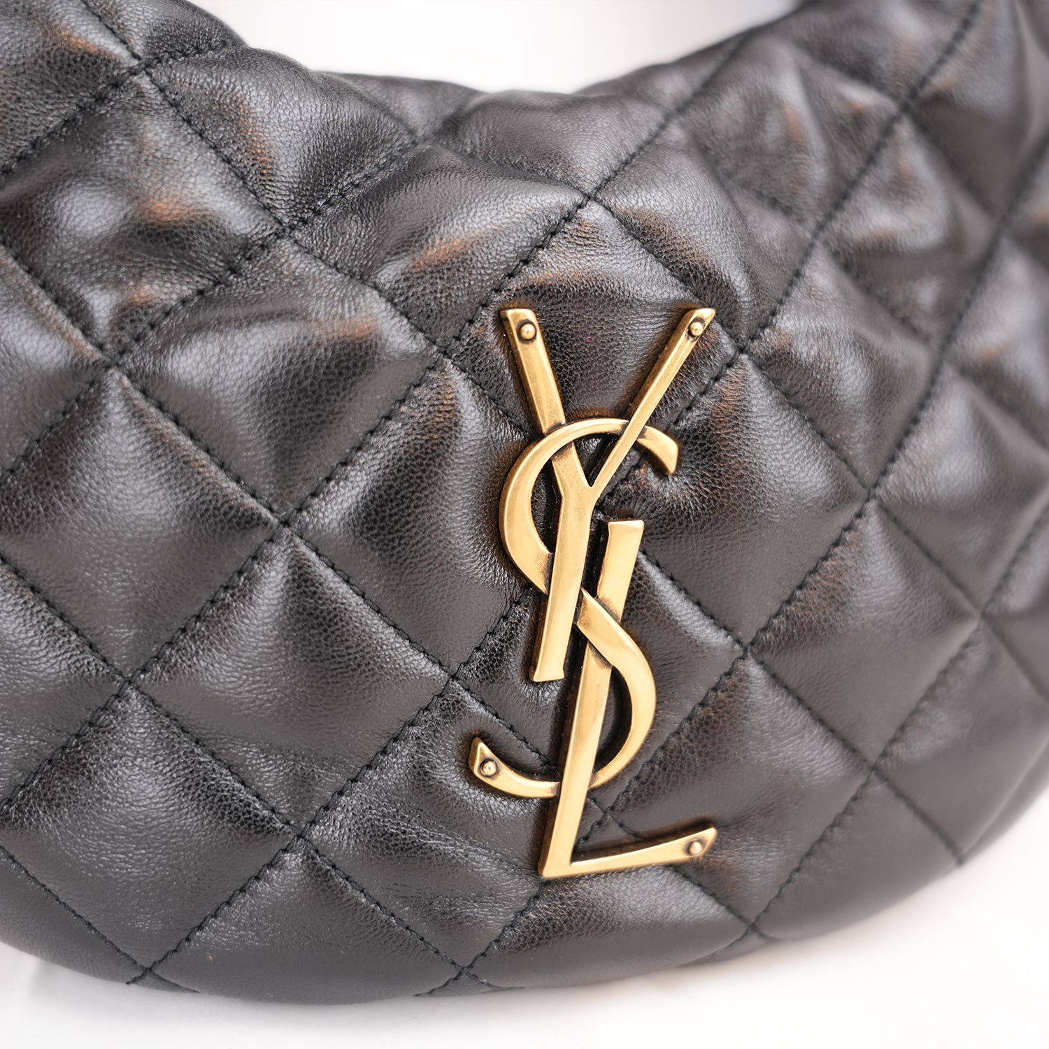 Saint Laurent Borsa Hobo Mini Nera Trapuntata in Pelle con Logo YSL Dorato