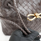 Bottega Veneta Andiamo borsa intrecciata marrone scuro in pelle